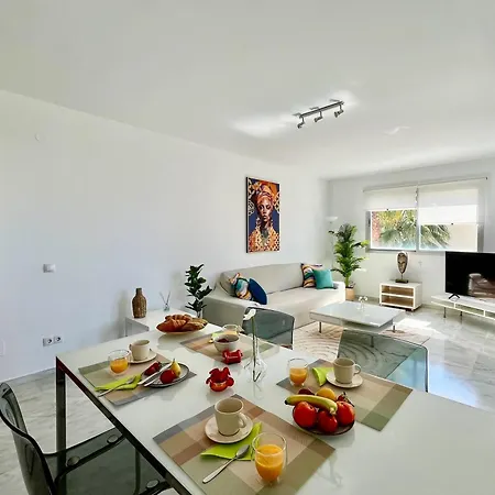 With Stunning Views, Pool, Gym, And Parking *
