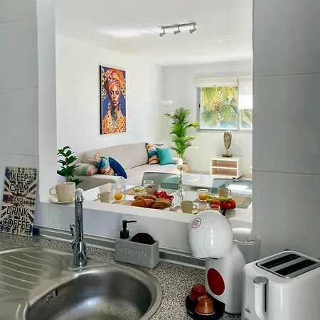 With Stunning Views, Pool, Gym, And Parking Apartment