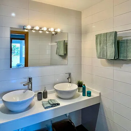 With Stunning Views, Pool, Gym, And Parking * MIJAS COSTA